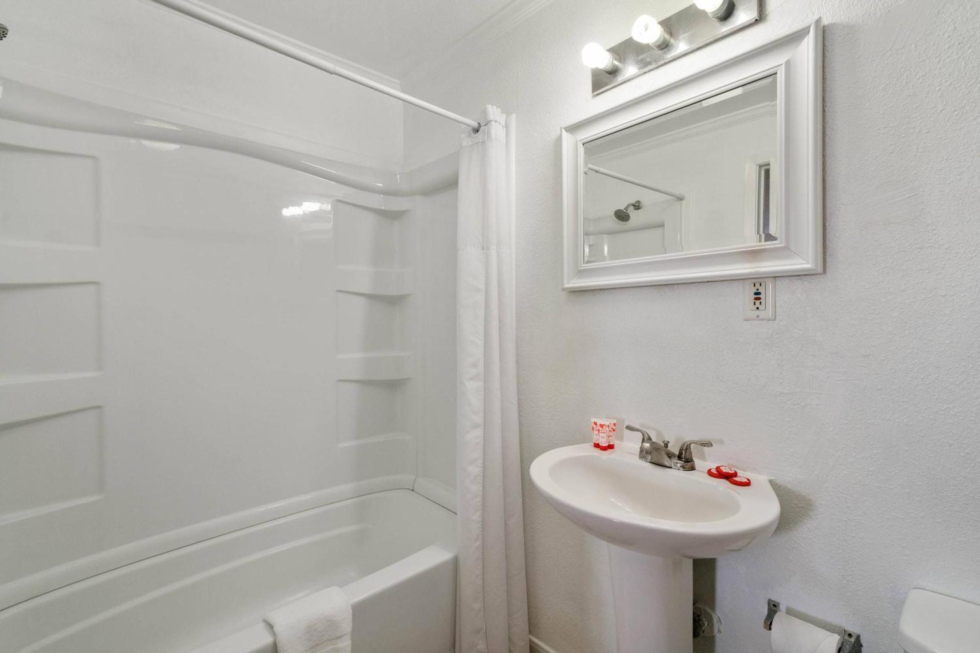 Oyo Hotel Rockport- Bay View Экстерьер фото
